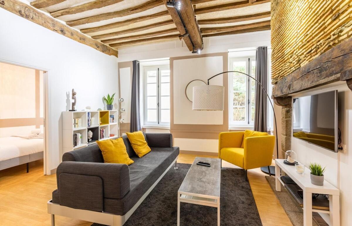 Le LEPERDIT - Bel appartement de charme refait à neuf en hypercentre Rennes Esterno foto